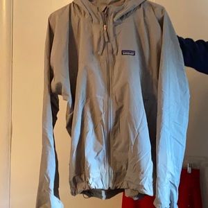 Patagonia men’s windbreaker